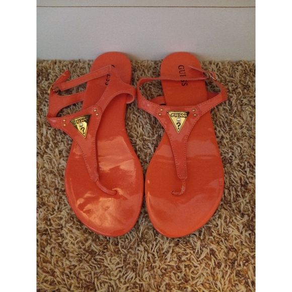 Guess Factory Carmela Salmon Pink T-Strap Sandals - Picture 2 of 3